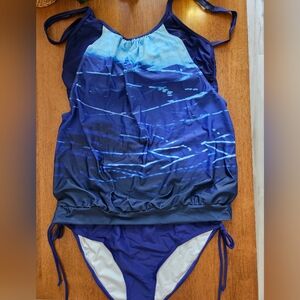 NEW Women's Swimsuit 2 Piece Tankini NWOT